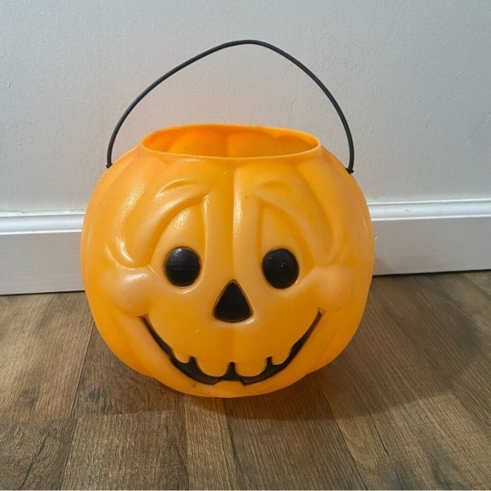 Vintage Blow mold Virginia Jack O Lantern Halloween Candy Basket Trick or Treat